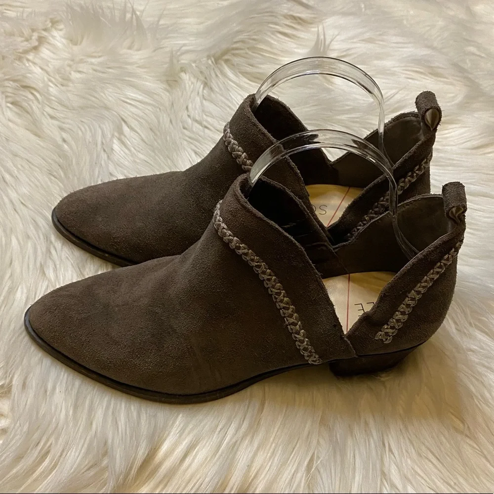 Sole Society grey gray suede size 8.5 booties boots